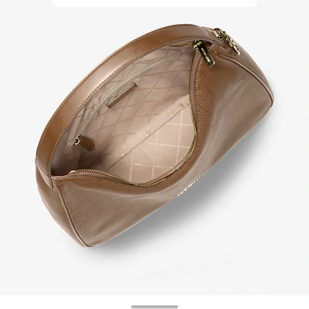 Michael Kors chic versatile